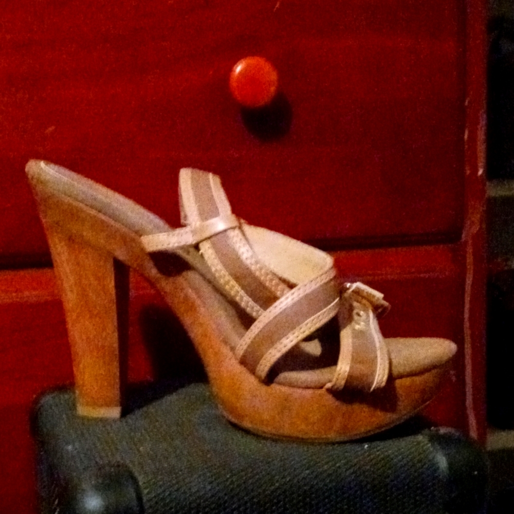 High heel sandals